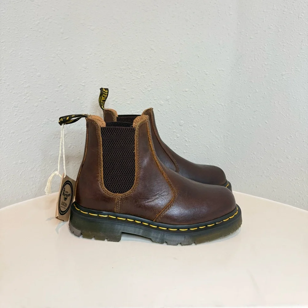 Dr. Martens 2976 Yellow Stitch Leather Brown Chelsea Boots Sz W 5 M 4 NWT